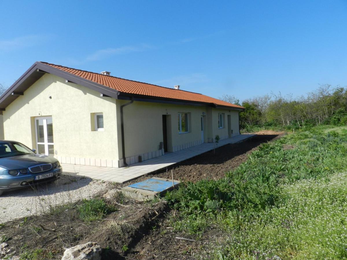 Villa Campo Ezerets Εξωτερικό φωτογραφία