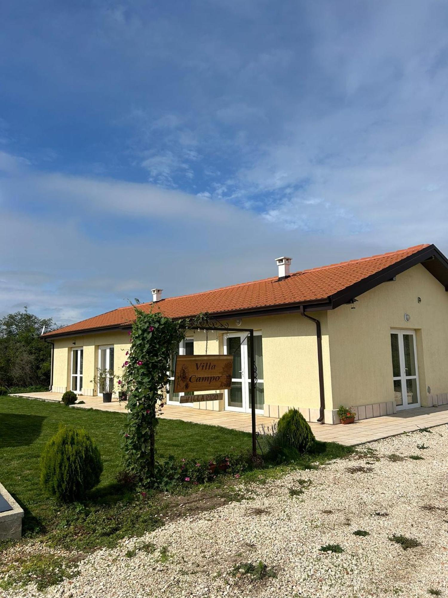 Villa Campo Ezerets Εξωτερικό φωτογραφία